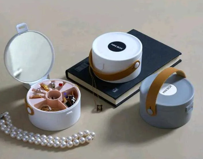 Gray helmet for bikers